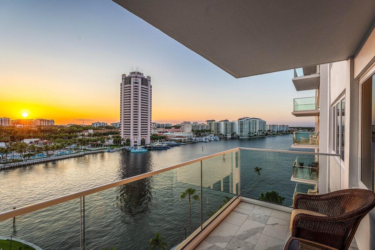066-701EastCaminoReal-9G-BocaRaton-FL-33