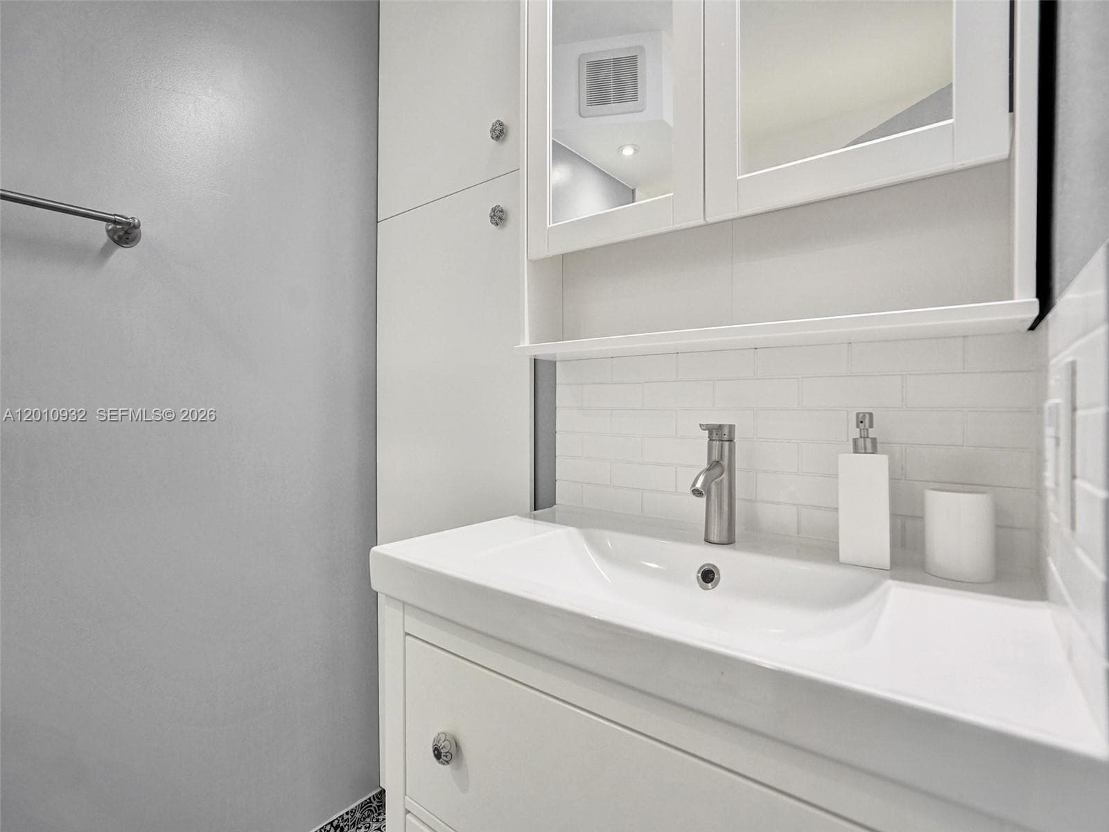 DESOTO PARK NORTH CONDO · #419 in Hallandale Beach - Photo 22