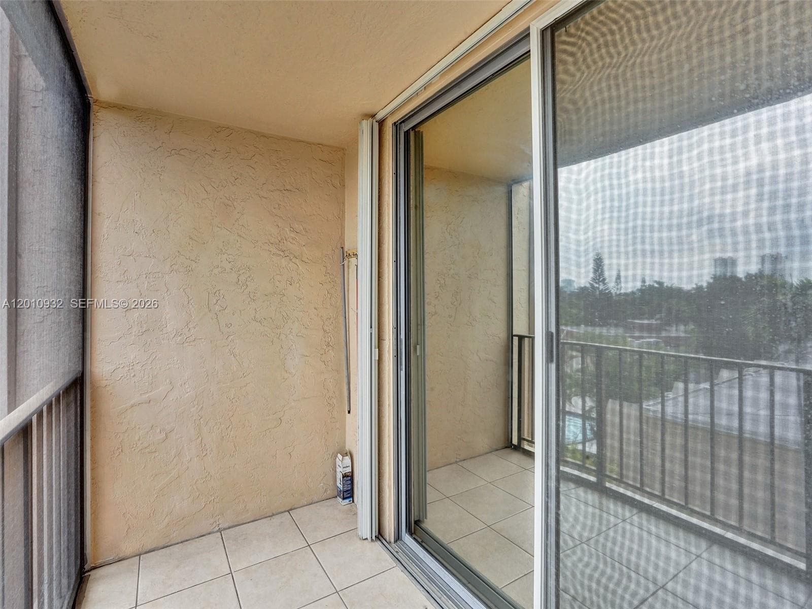 DESOTO PARK NORTH CONDO · #419 in Hallandale Beach - Photo 11