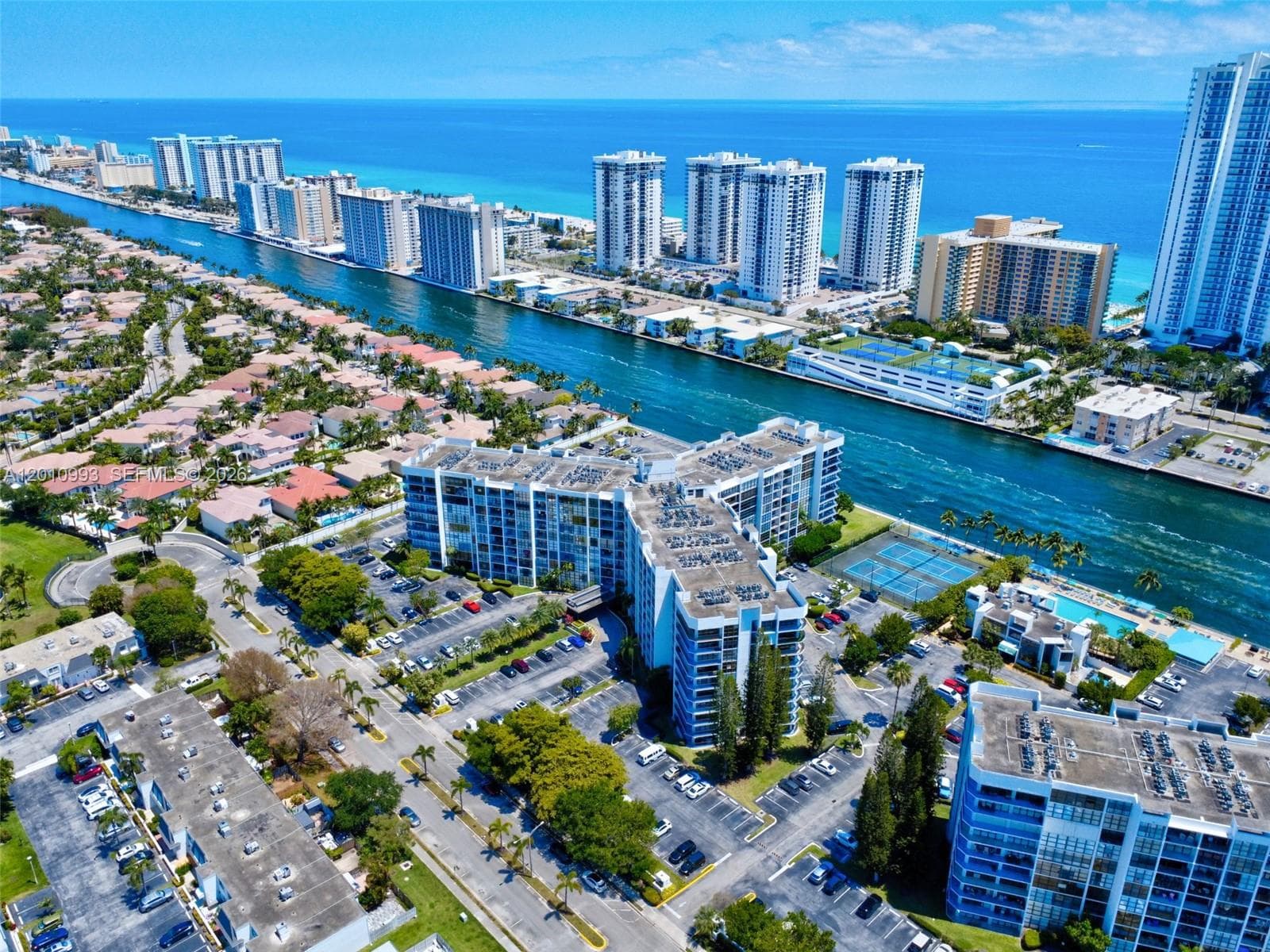 OCEANVIEW PARK CONDO · #104 in Hallandale Beach - Photo 13