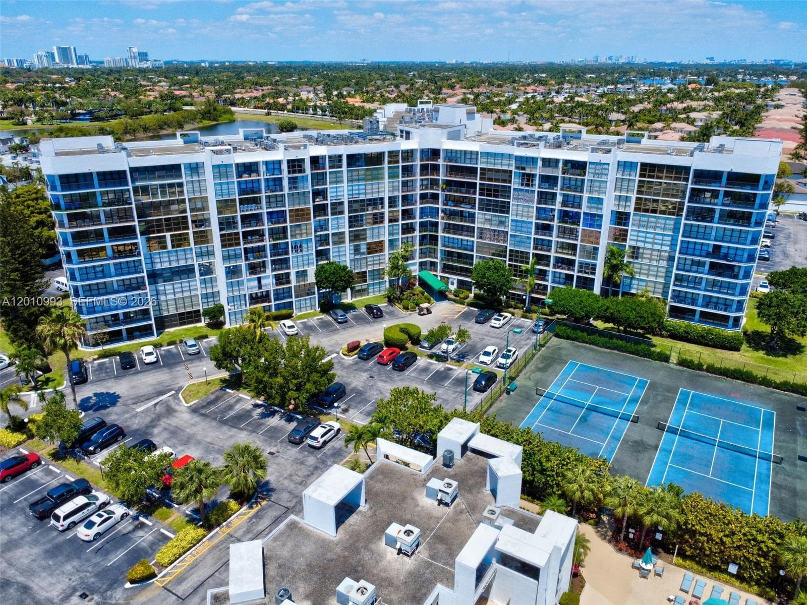 OCEANVIEW PARK CONDO · #104 in Hallandale Beach - Photo 22