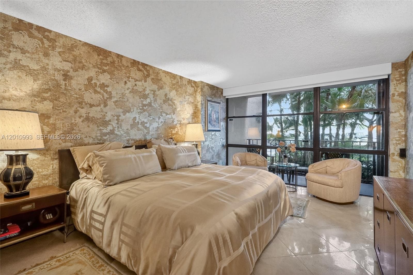 OCEANVIEW PARK CONDO · #104 in Hallandale Beach - Photo 7