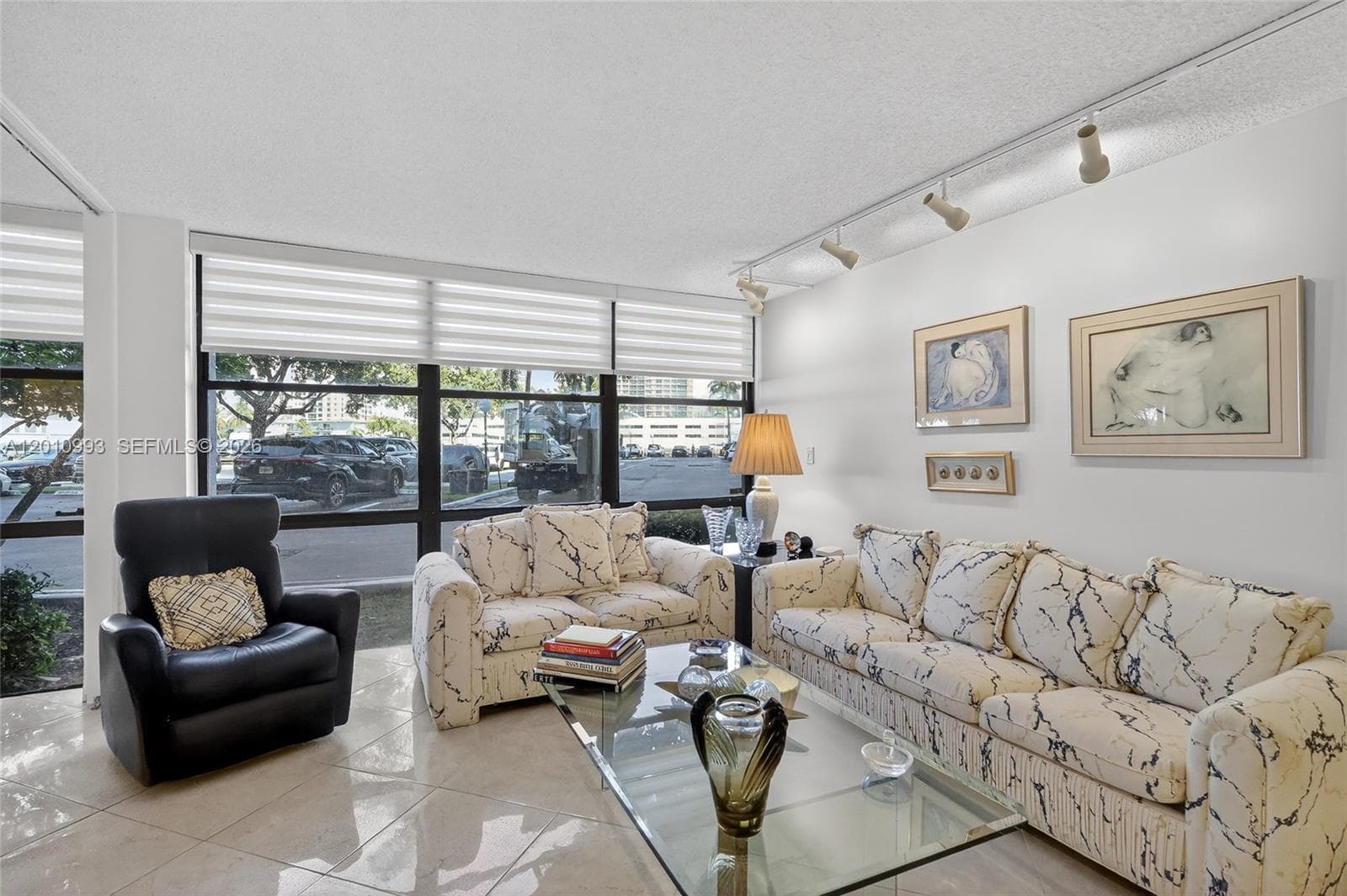 OCEANVIEW PARK CONDO · #104 in Hallandale Beach - Photo 3