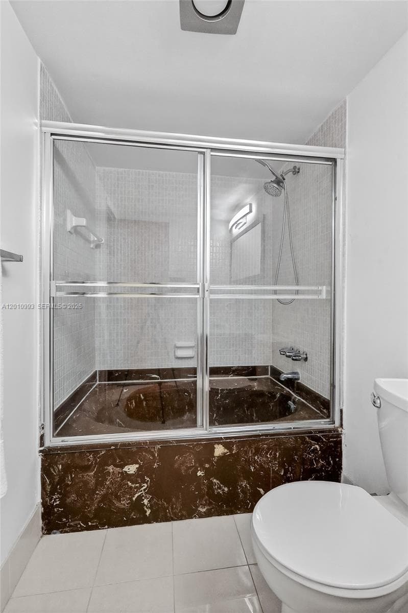 OCEANVIEW PARK CONDO · #104 in Hallandale Beach - Photo 39