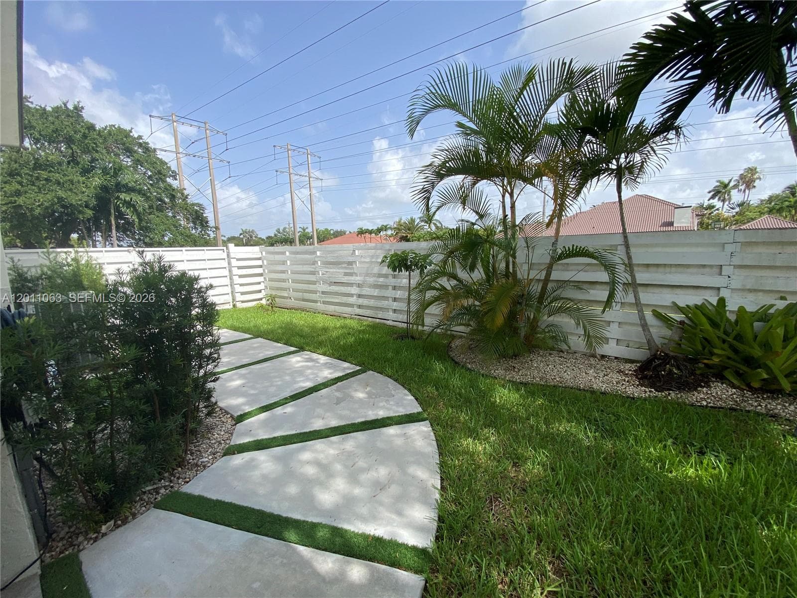 13255 SW 106th Ave photo 13