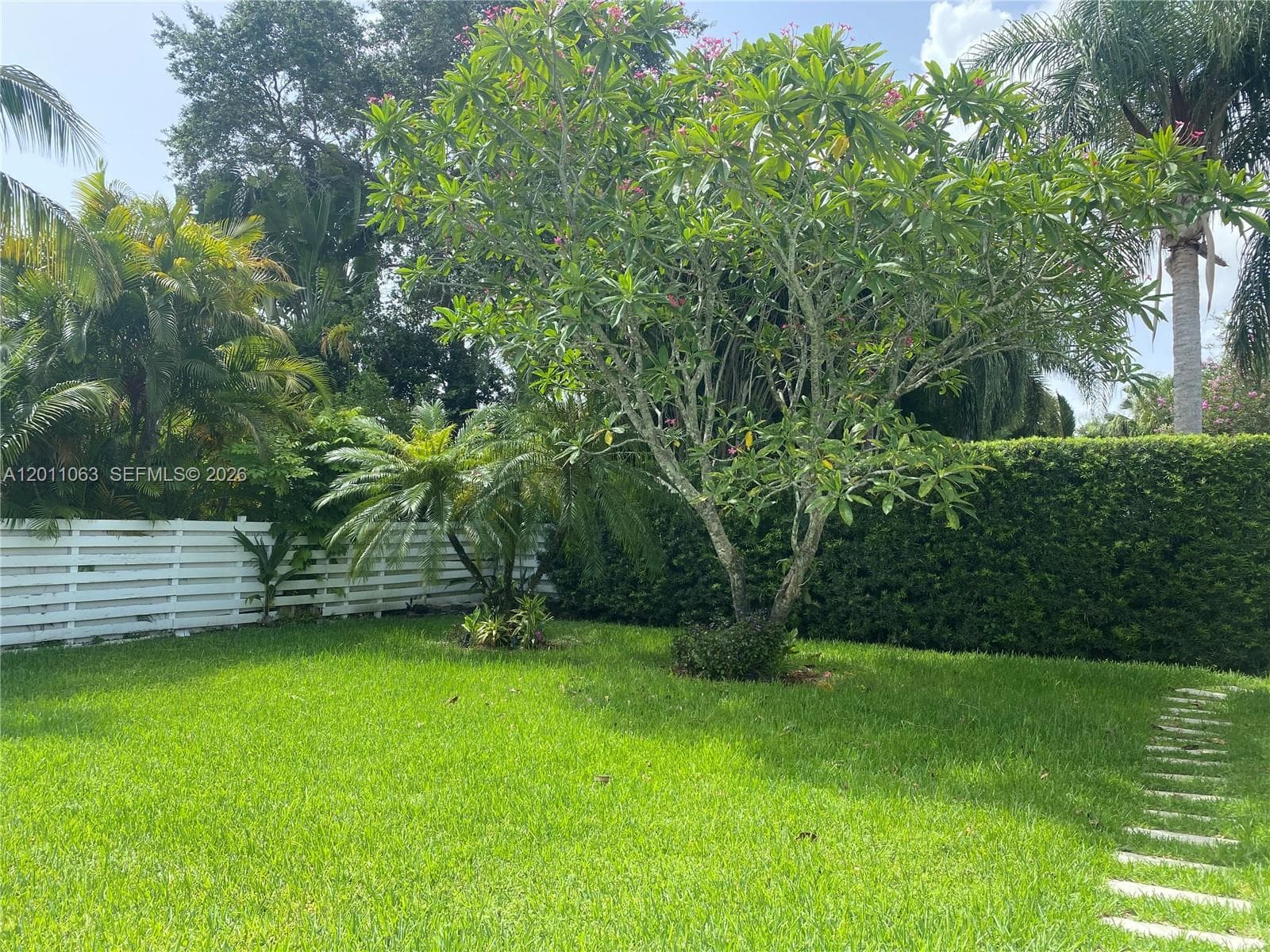 13255 SW 106th Ave photo 3