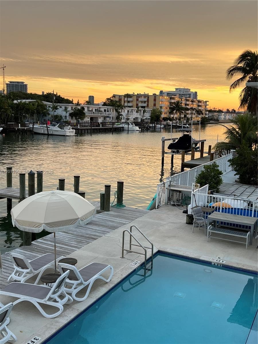 BISCAYNE BCH SUB · #9 in Miami Beach - Photo 7