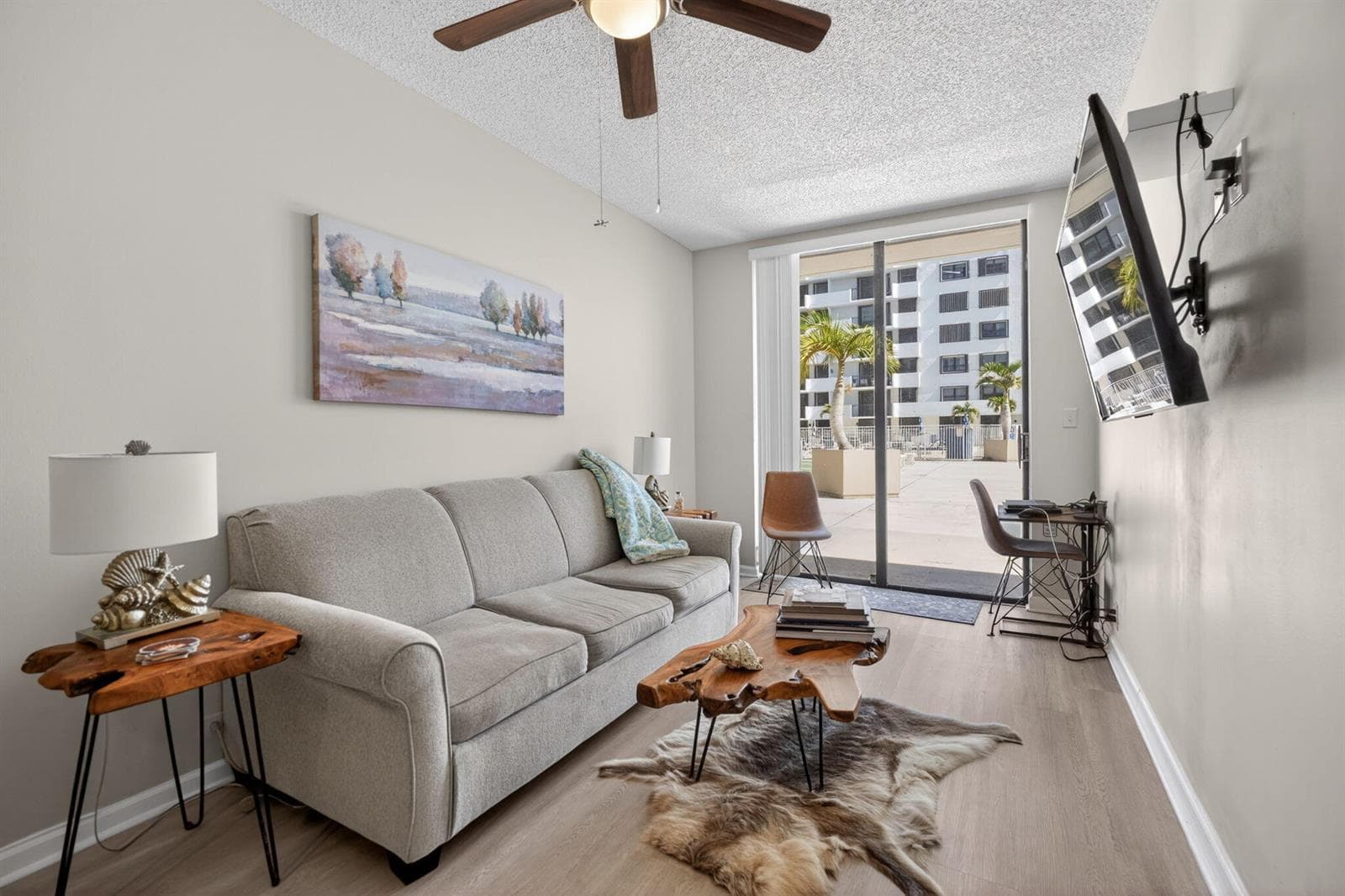 Living Rm