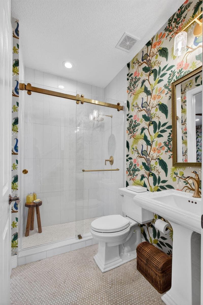 2nd Bathroom