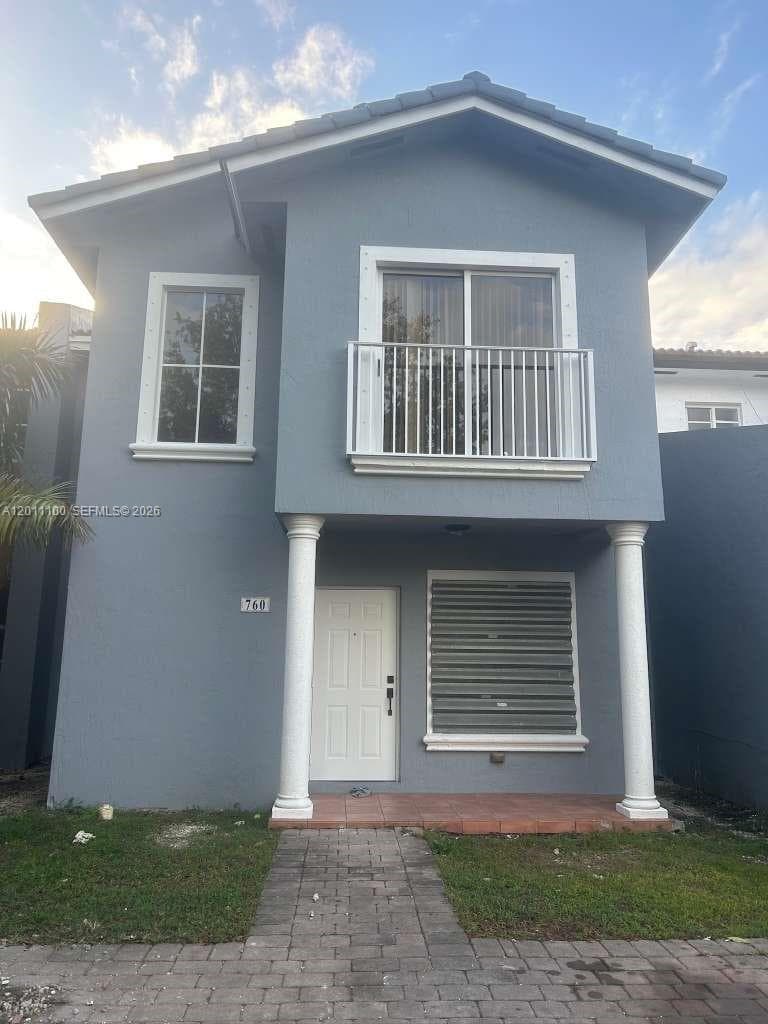 760 SW 6th Ct #. photo 1