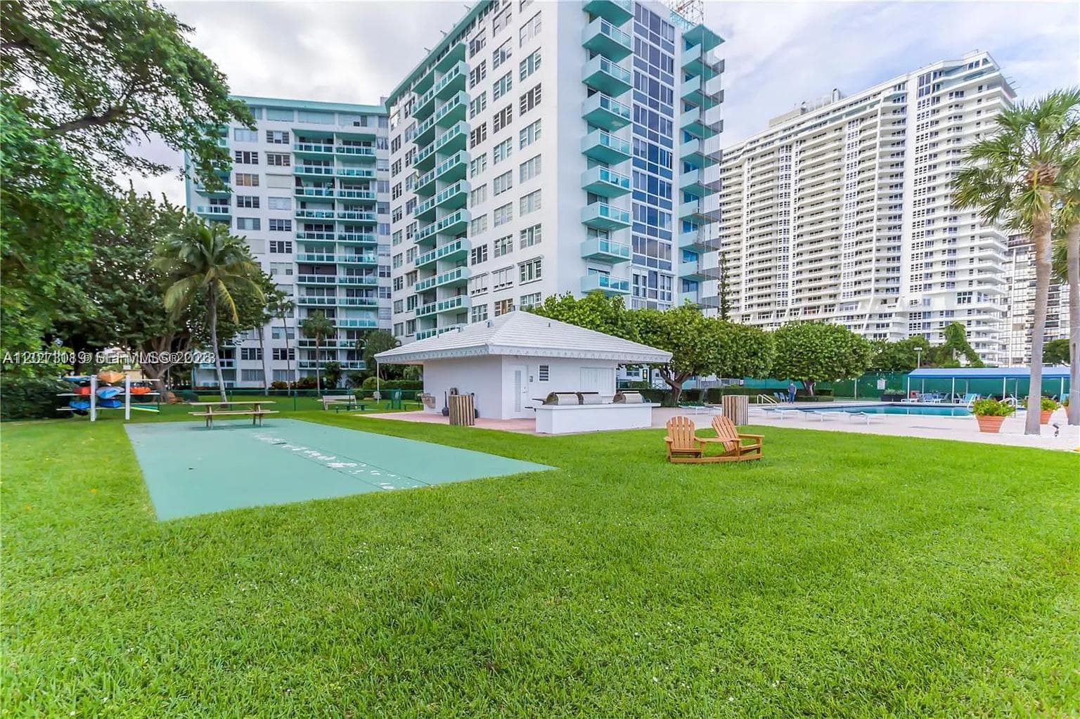 BAY PARK TOWERS CONDO · #512 in Miami - Photo 9