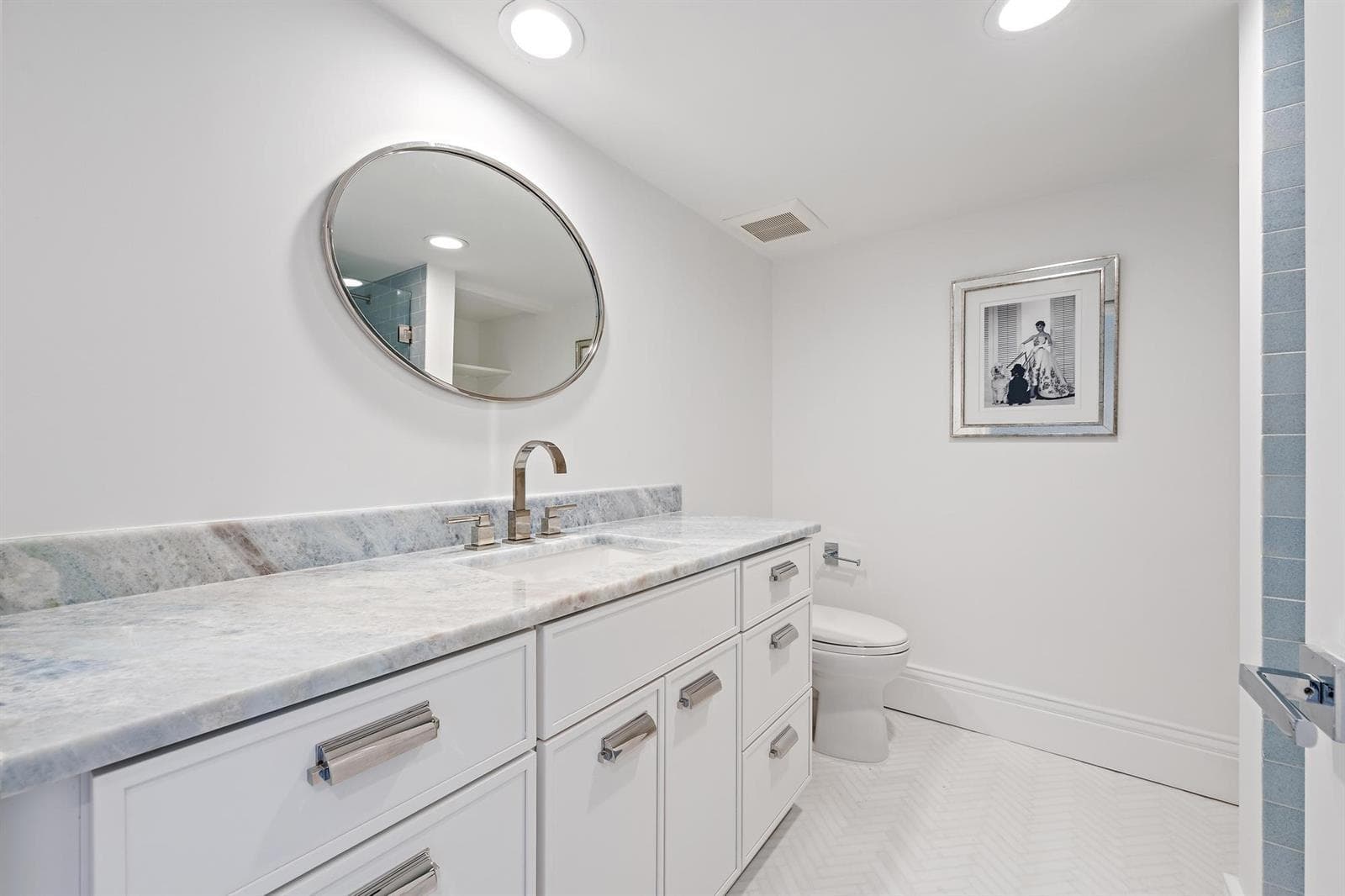 GUEST BATHROOM