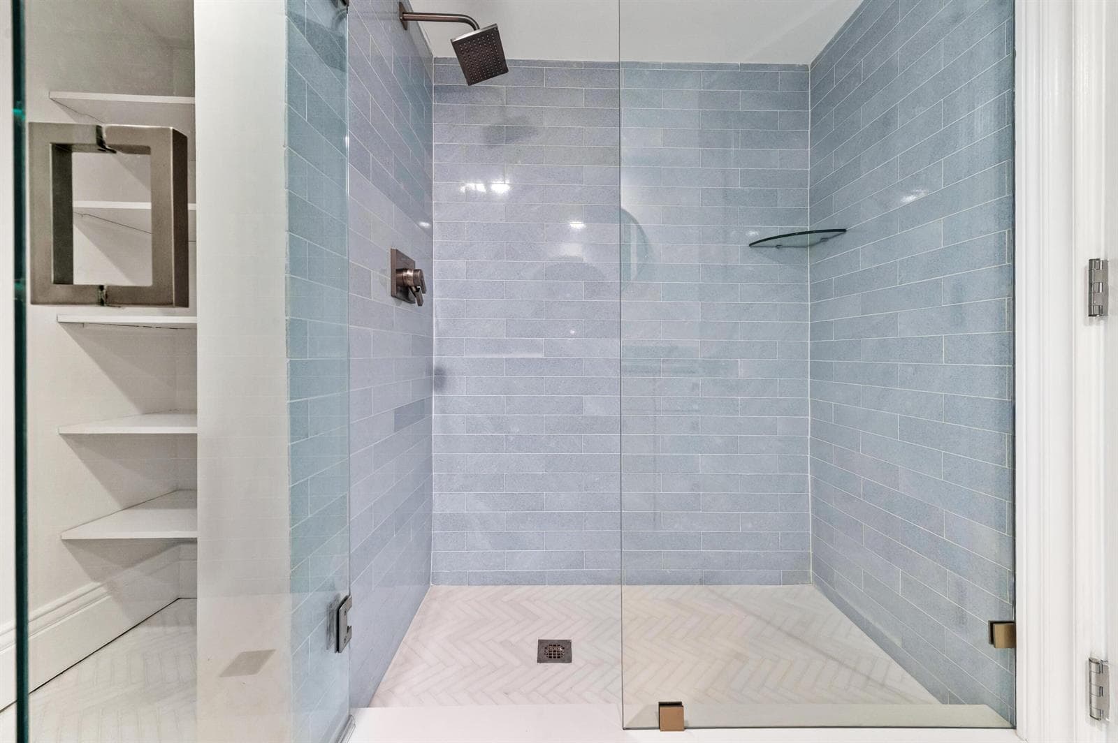 GUEST BATH/SHOWER