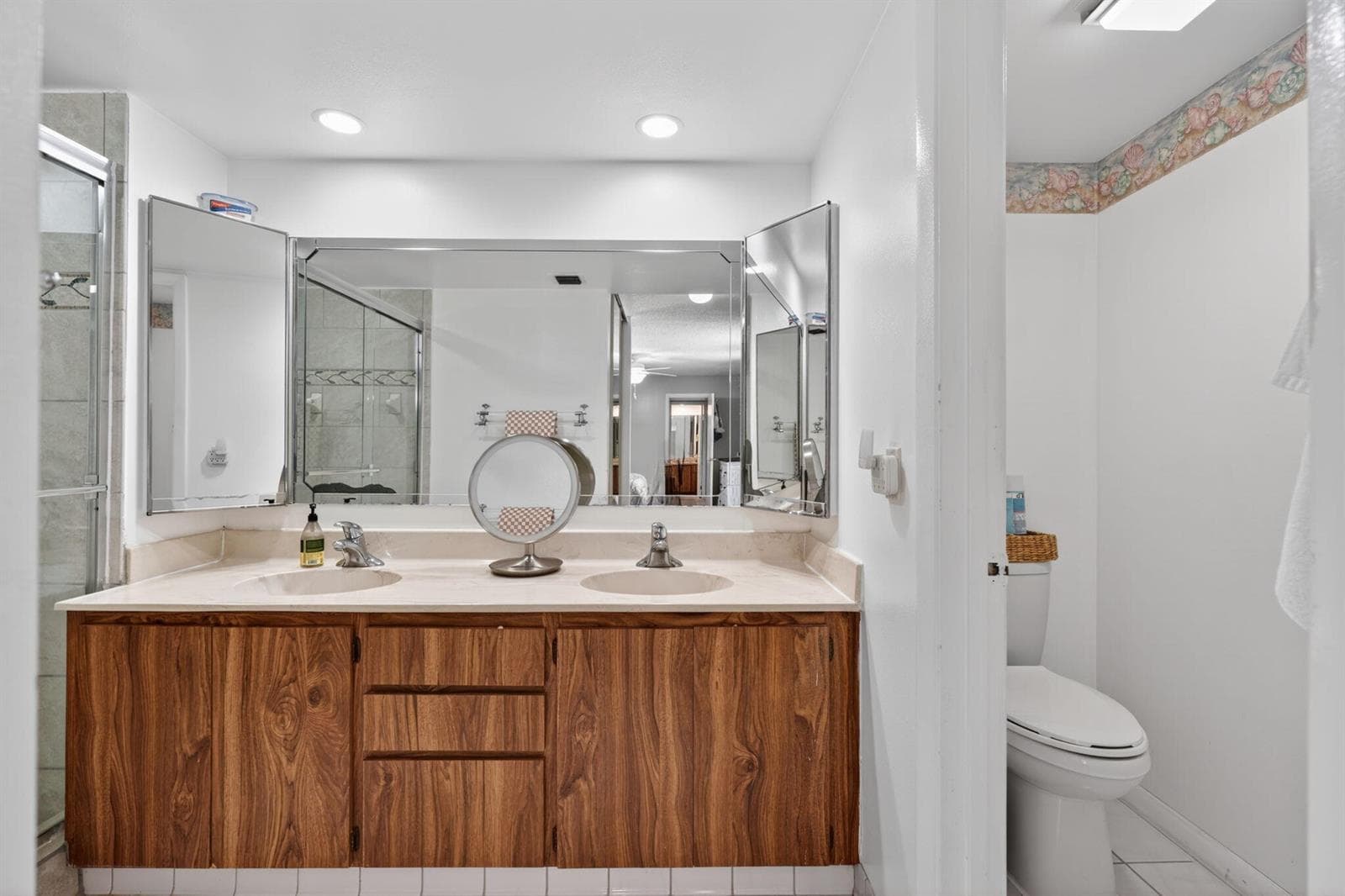 Dual sinks