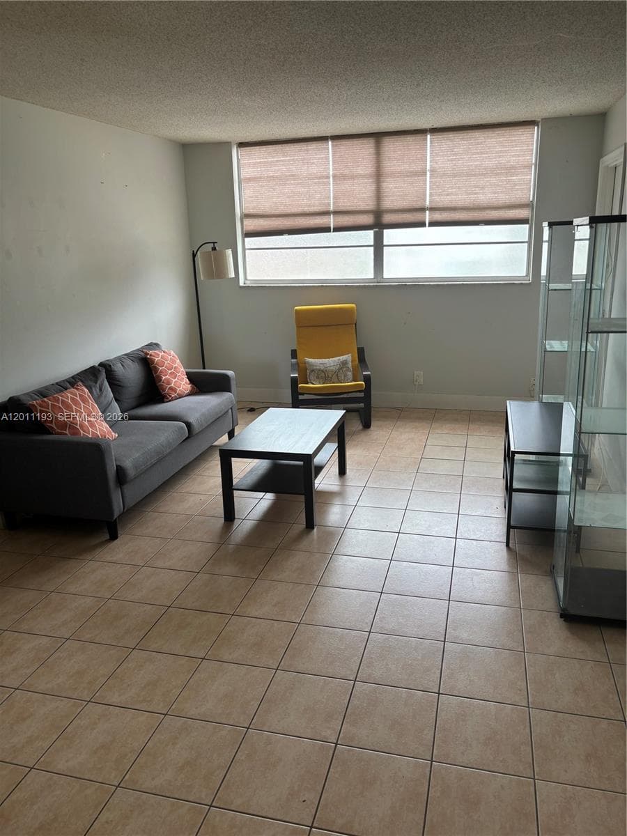 TURF CONDO · #201 in Hallandale Beach - Photo 6
