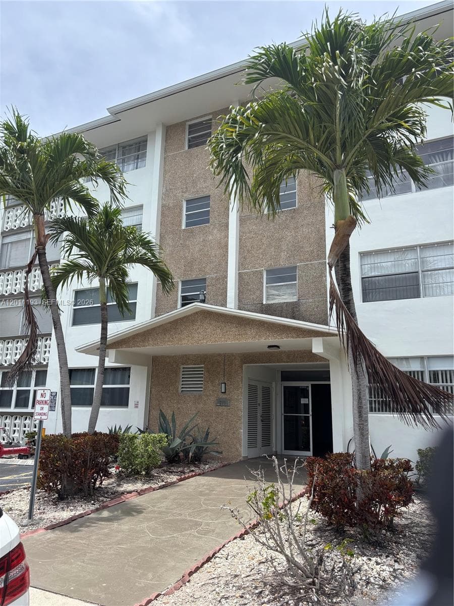 TURF CONDO · #201 in Hallandale Beach - Photo 3
