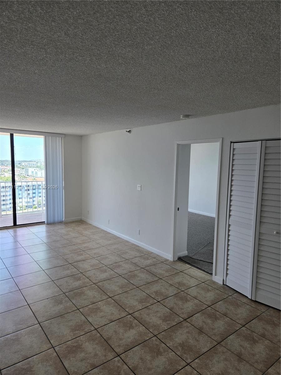 WINSTON TOWERS 700 CONDO · #1207 in Sunny Isles Beach - Photo 6