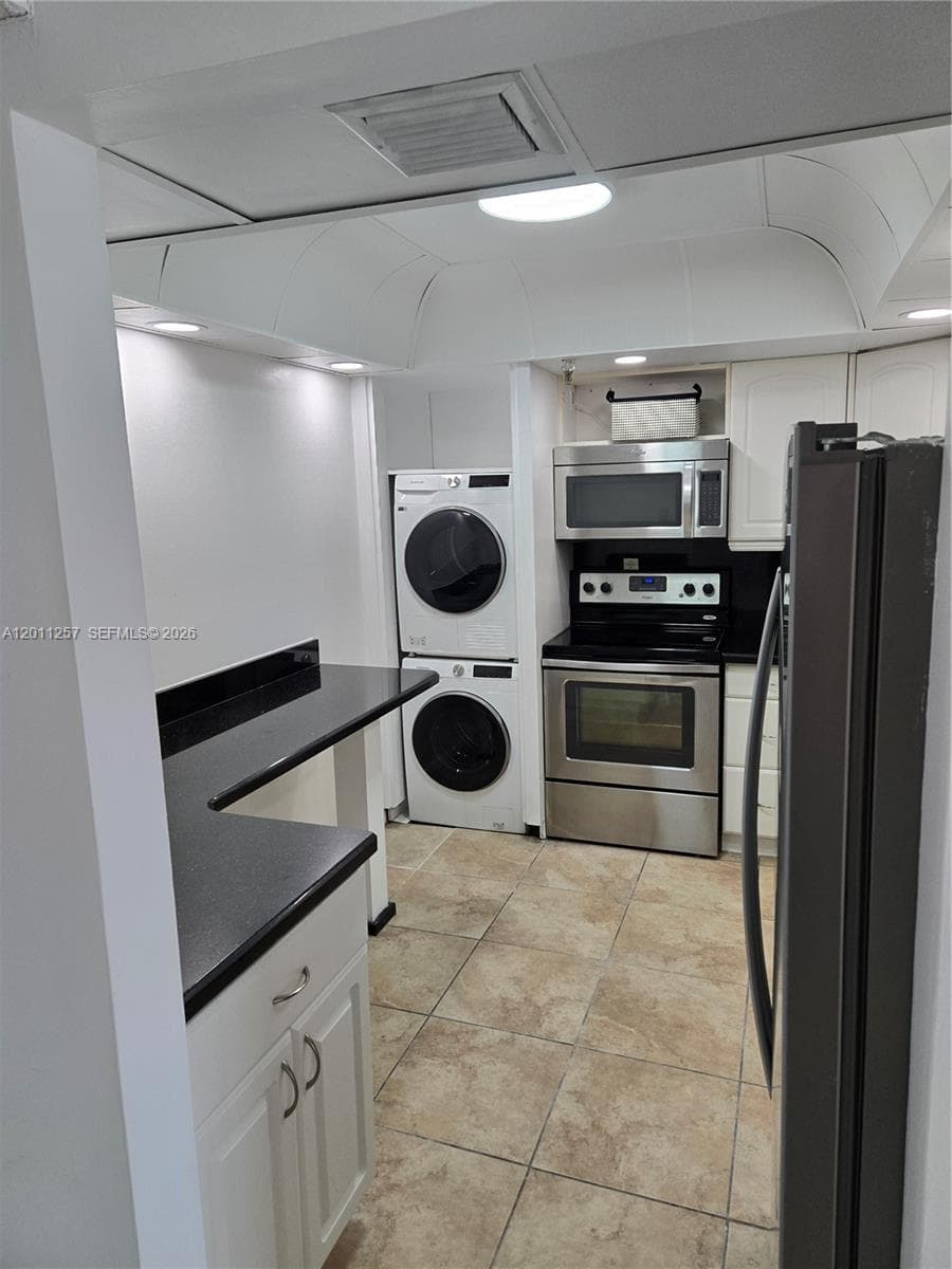 WINSTON TOWERS 700 CONDO · #1207 in Sunny Isles Beach - Photo 8