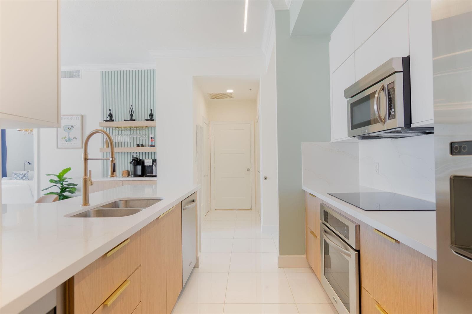 Fully Remodeled Kitchen