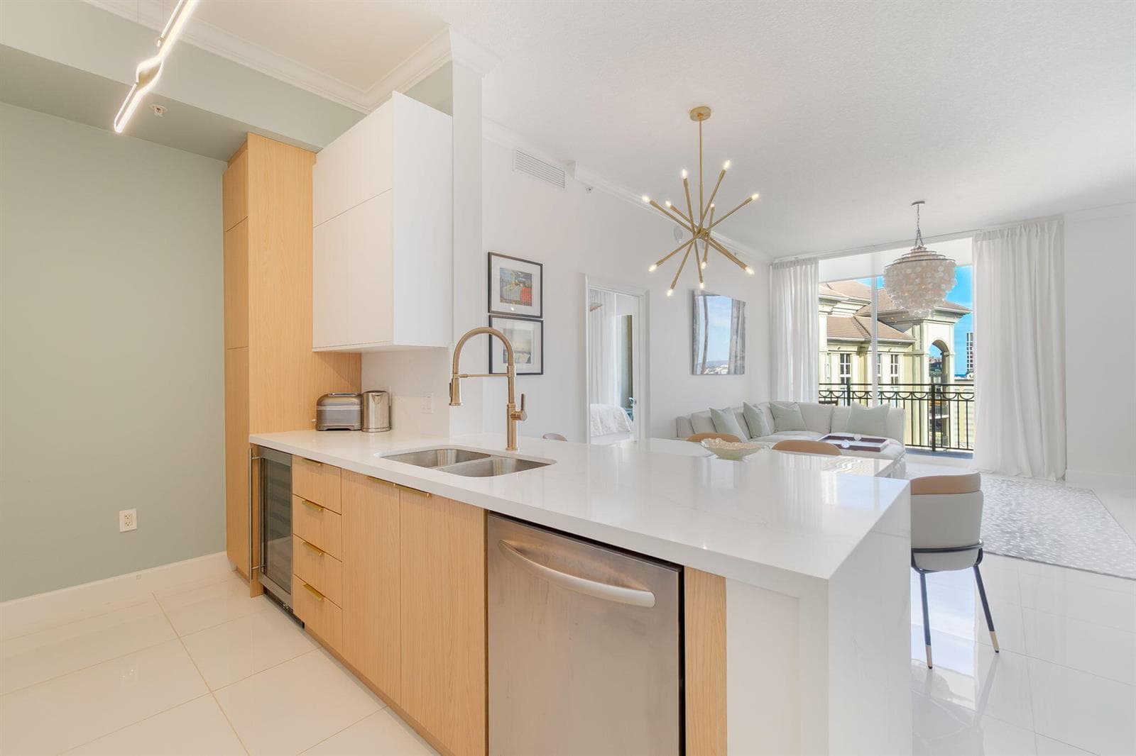 Fully Remodeled Kitchen