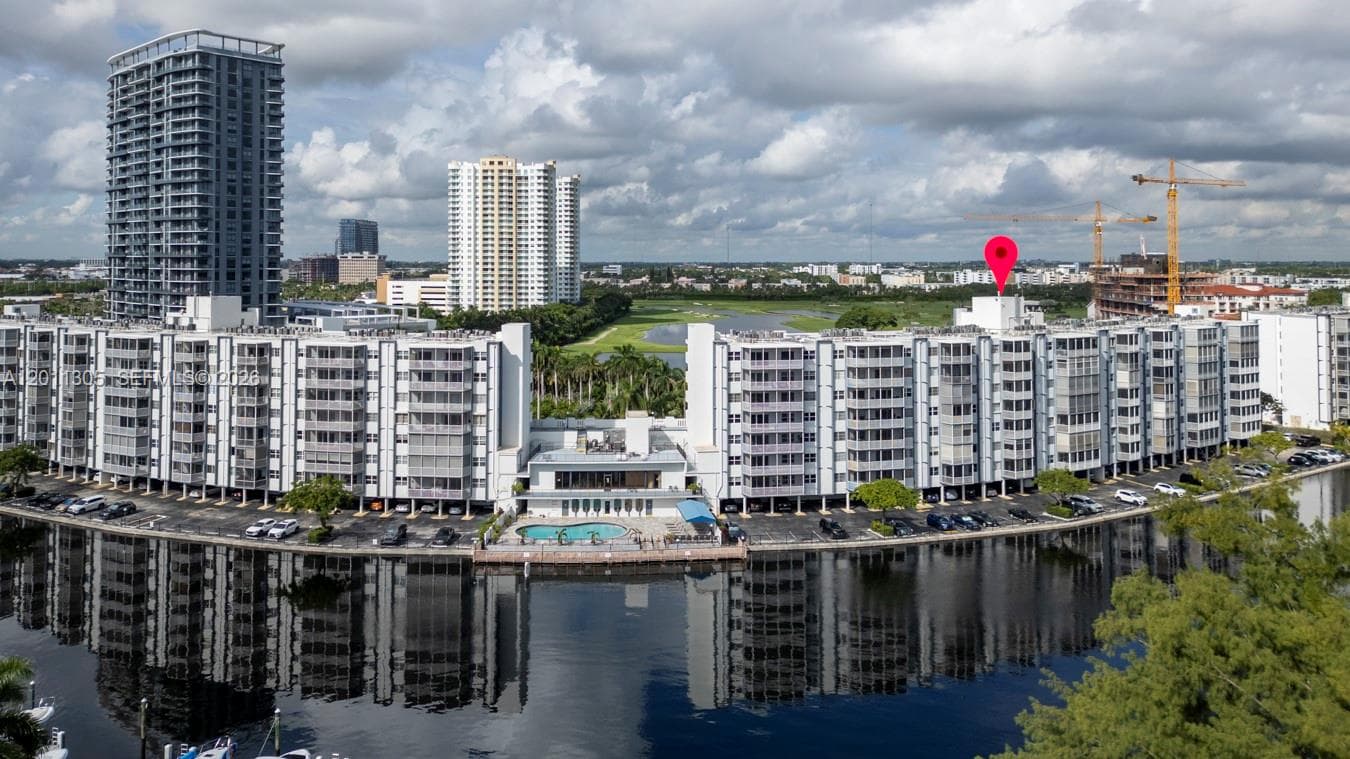 Fairways Riviera · #204 in Hallandale Beach - Photo 28