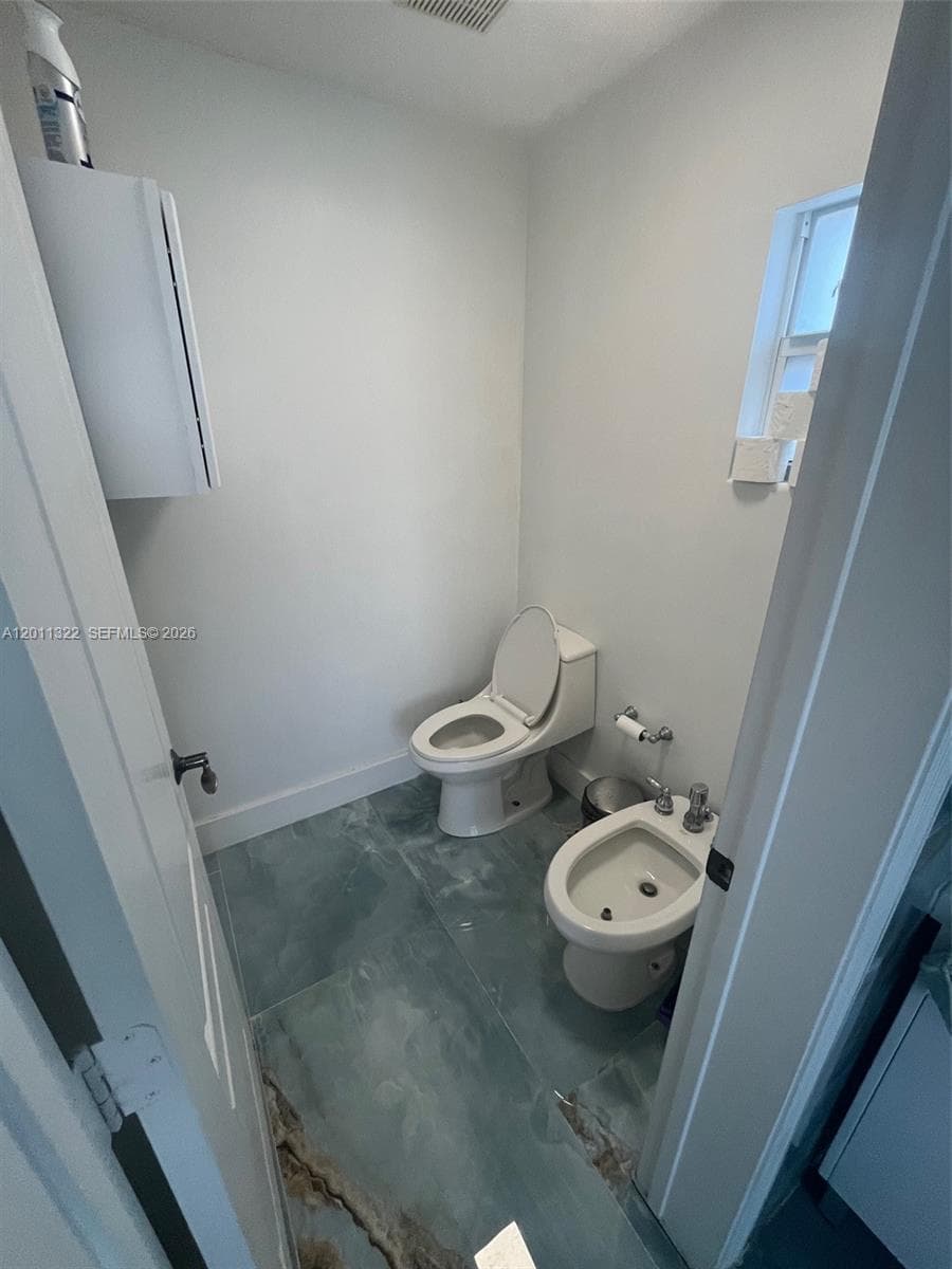 3915 NE 168th St #3915 photo 12