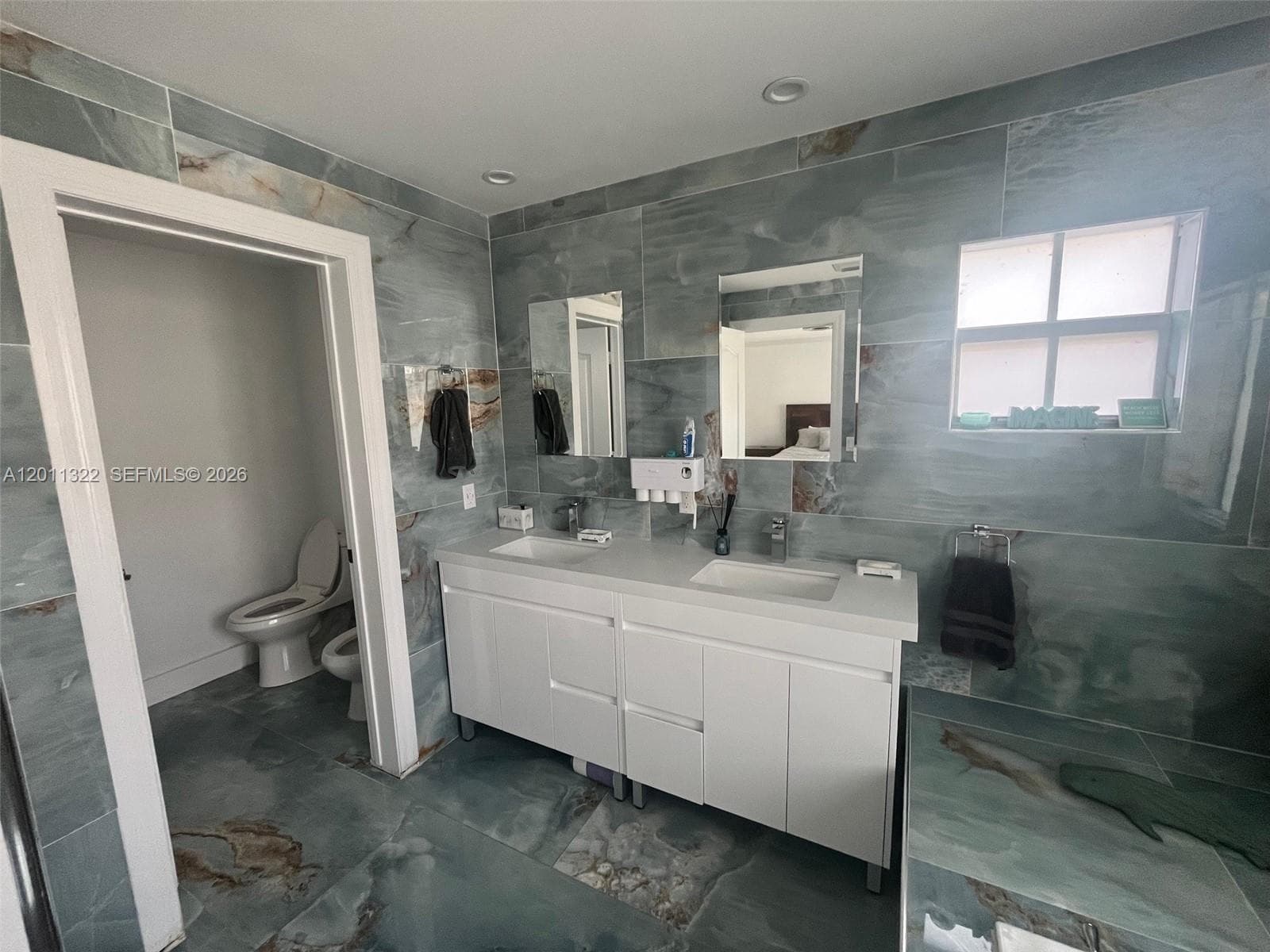 3915 NE 168th St #3915 photo 15