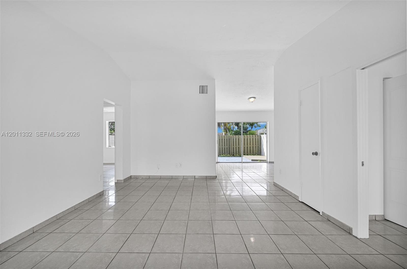 12438 SW 115th Ter photo 3
