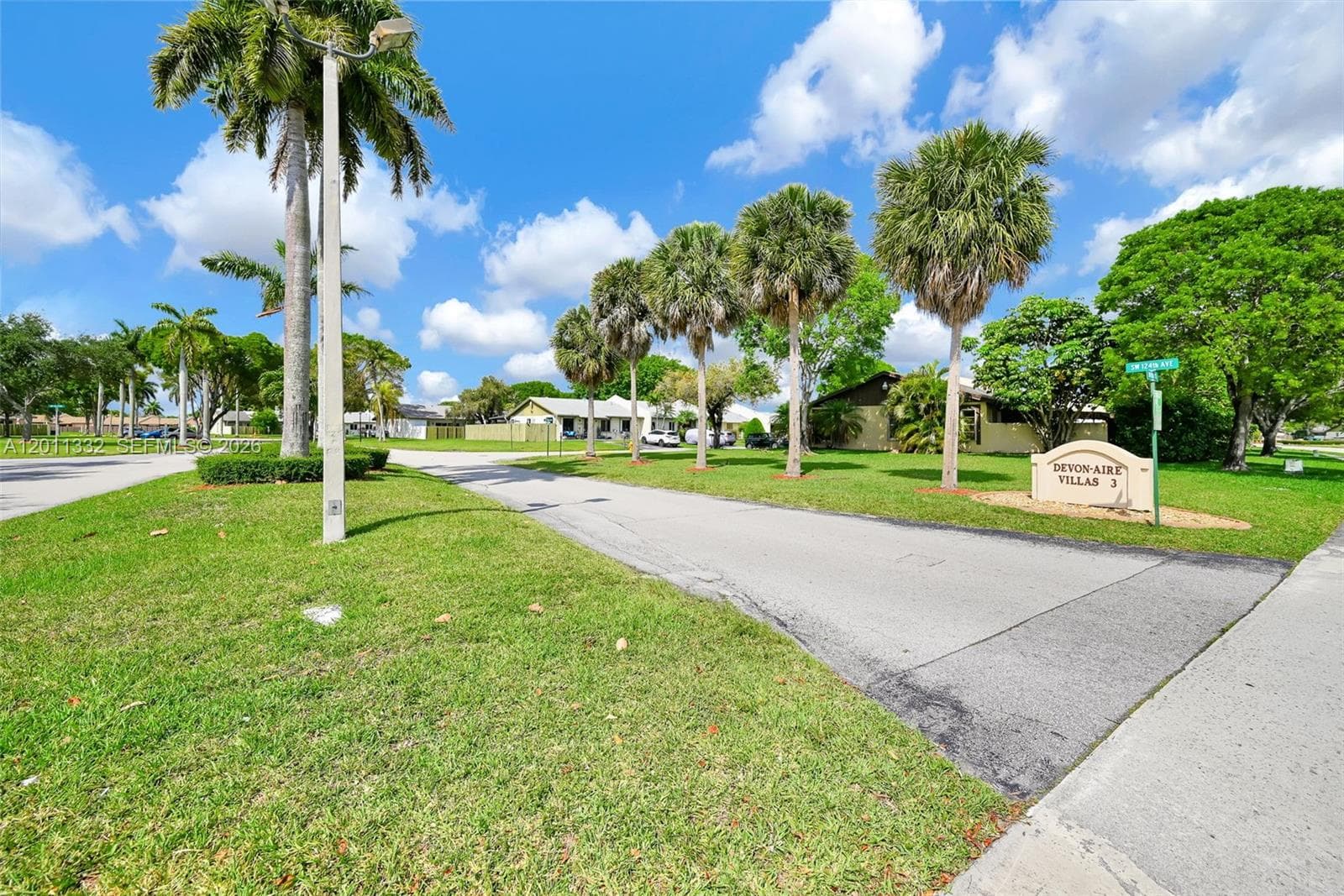 12438 SW 115th Ter photo 32