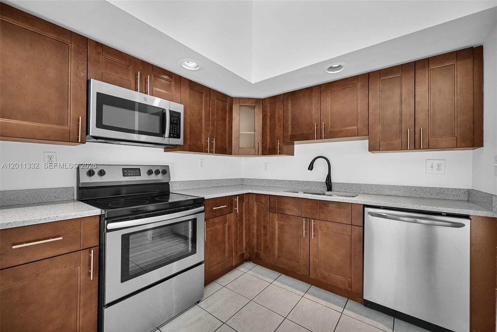 12438 SW 115th Ter photo 5