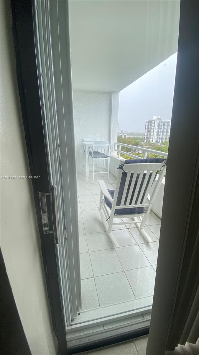 DELVISTA TOWERS · #1111 in Aventura - Photo 12