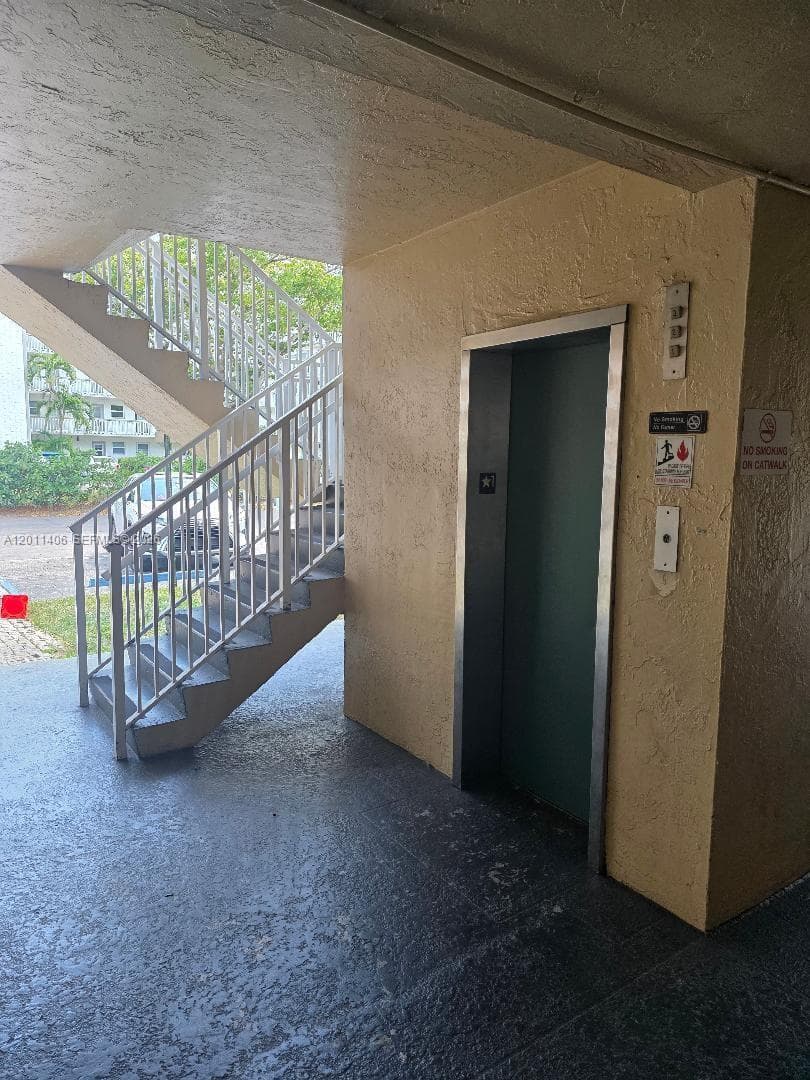MOFFETT PLACE CONDO · #107 in Hallandale Beach - Photo 6