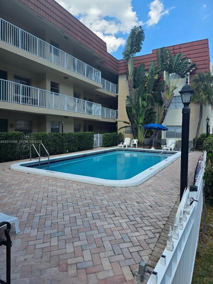 MOFFETT PLACE CONDO · #107 in Hallandale Beach - Photo 10