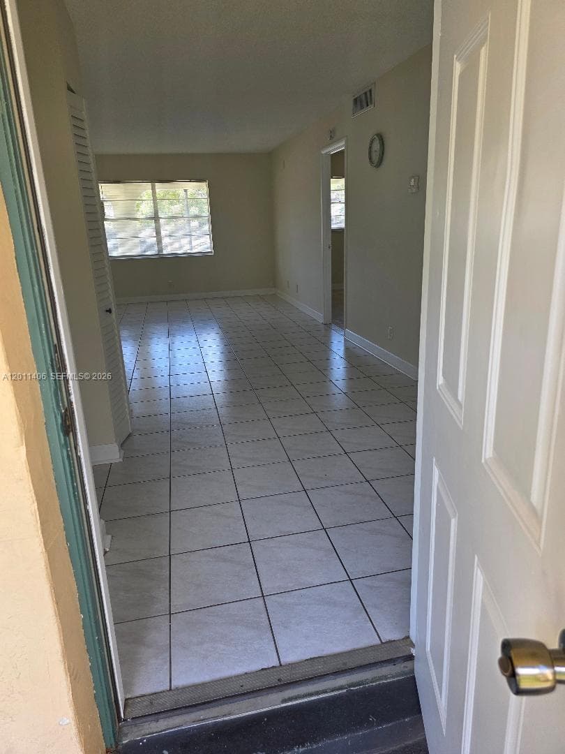 MOFFETT PLACE CONDO · #107 in Hallandale Beach - Photo 11