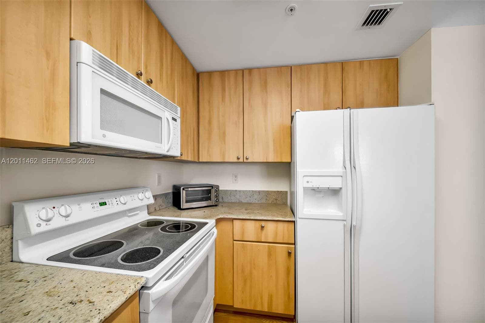 THE VISTAS CONDO · #603 in Miami Beach - Photo 9