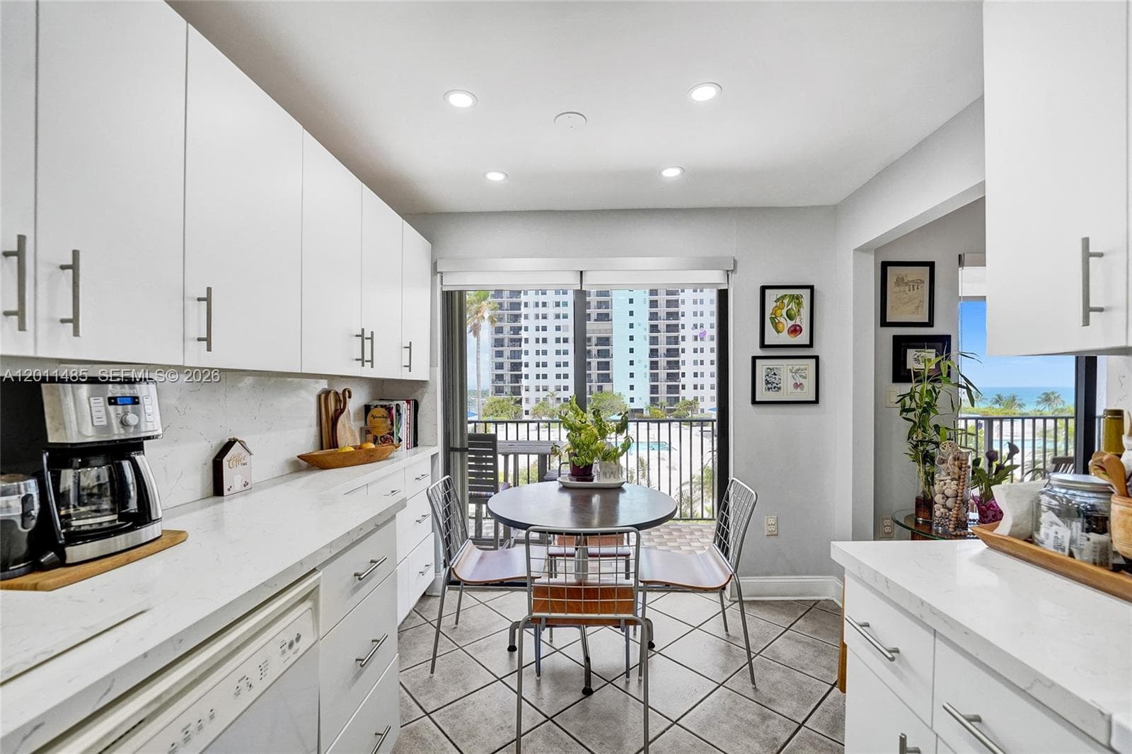 Summit Condo · #609S in Hollywood - Photo 26