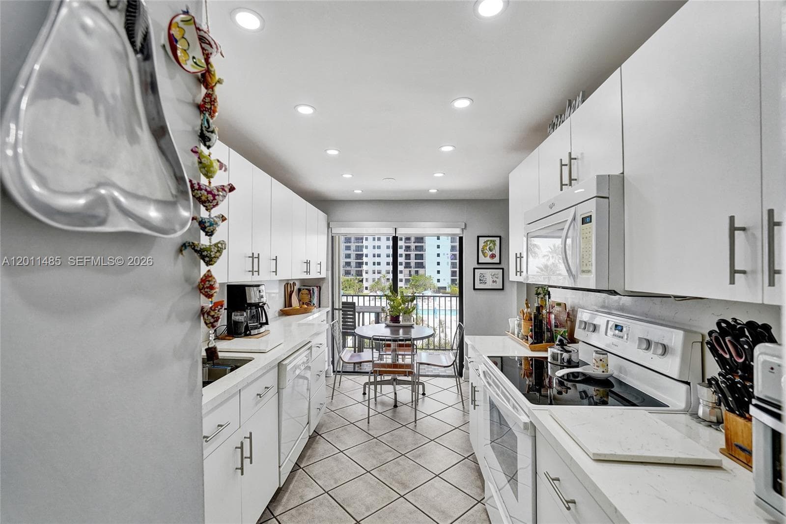 Summit Condo · #609S in Hollywood - Photo 24