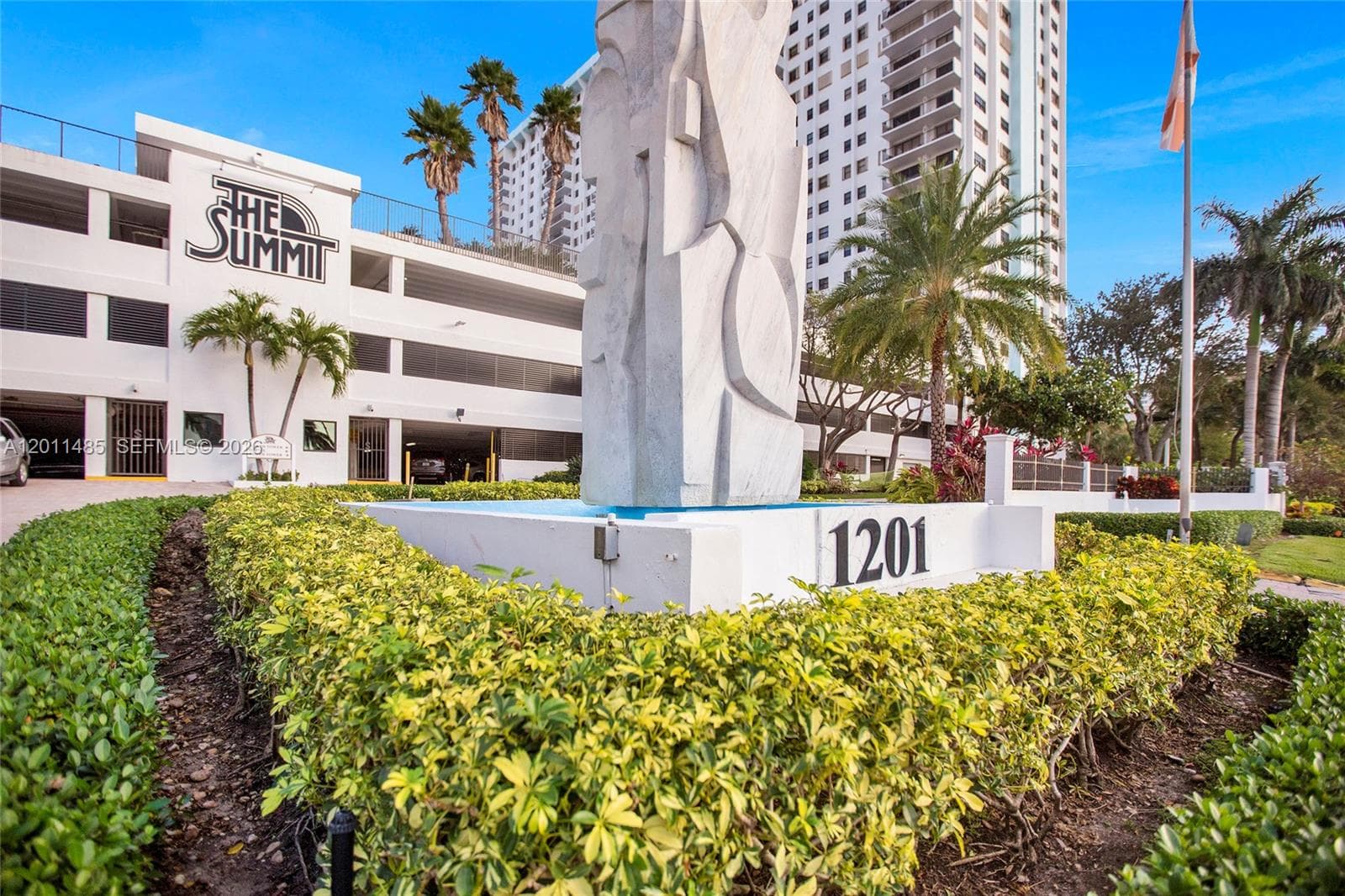 Summit Condo · #609S in Hollywood - Photo 48