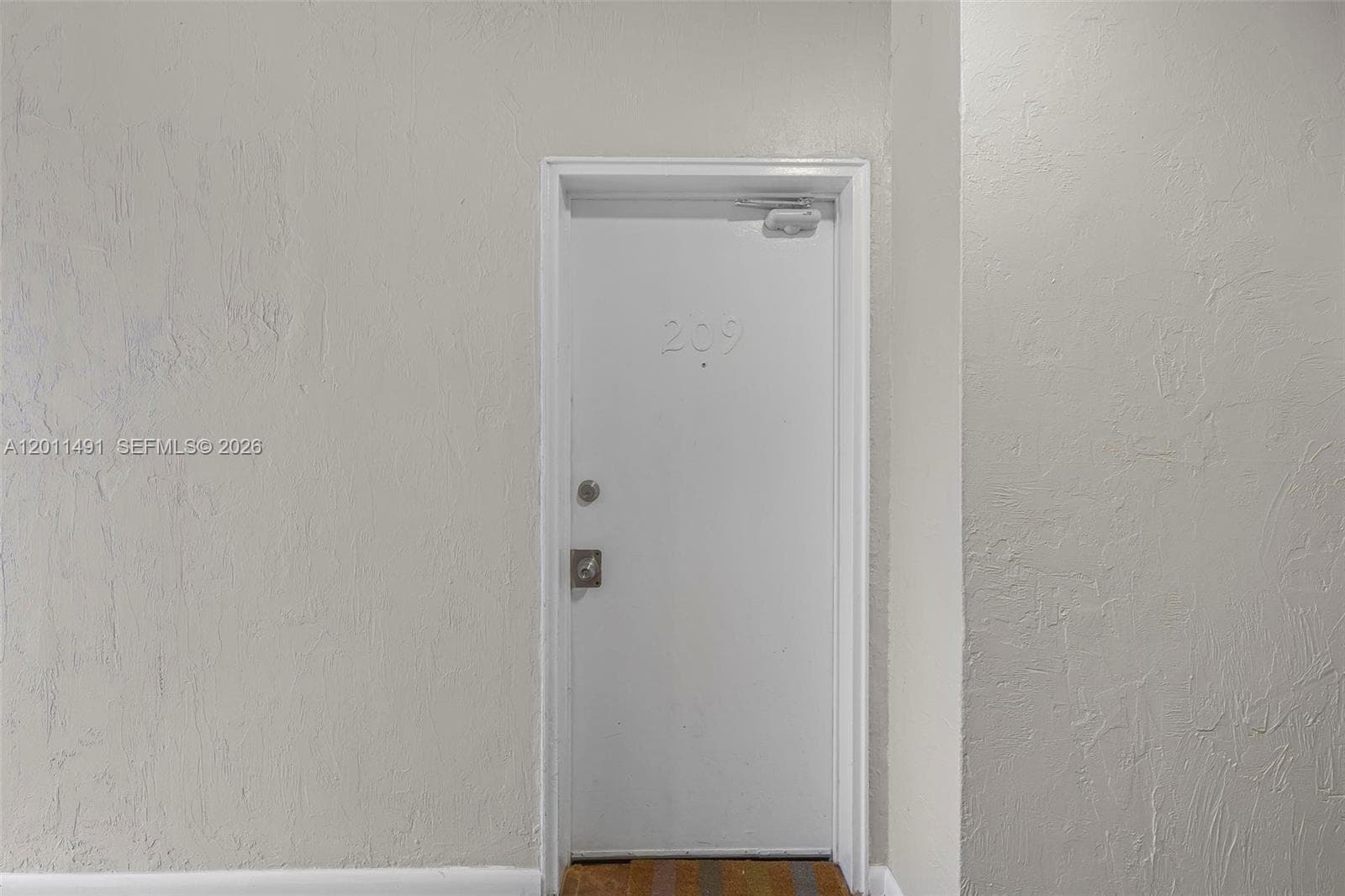 SOBE PHOENIX CONDO · #209 in Miami Beach - Photo 3