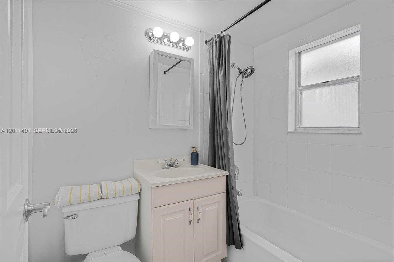 SOBE PHOENIX CONDO · #209 in Miami Beach - Photo 15
