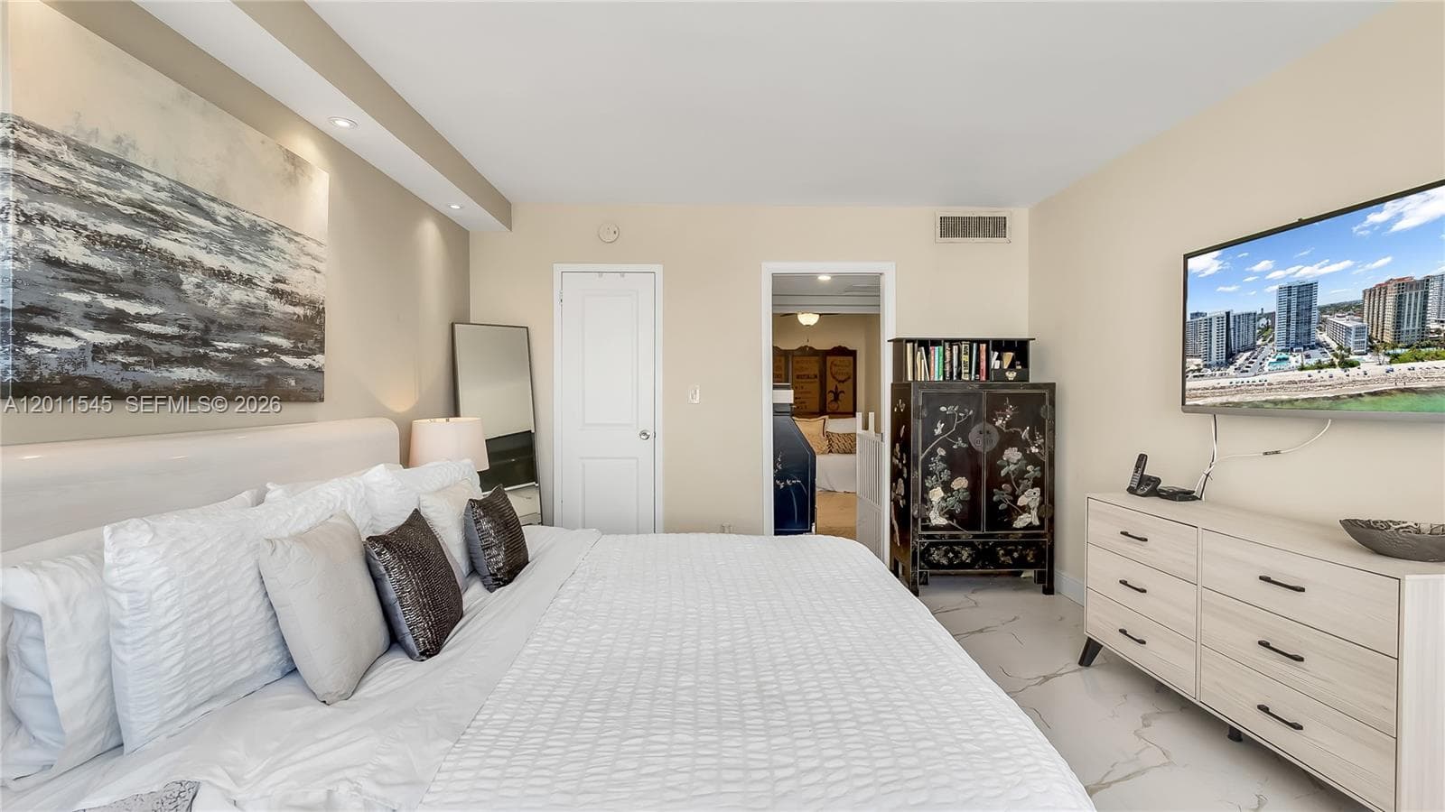 PARKER TOWER CONDO · #2411 in Hallandale Beach - Photo 22