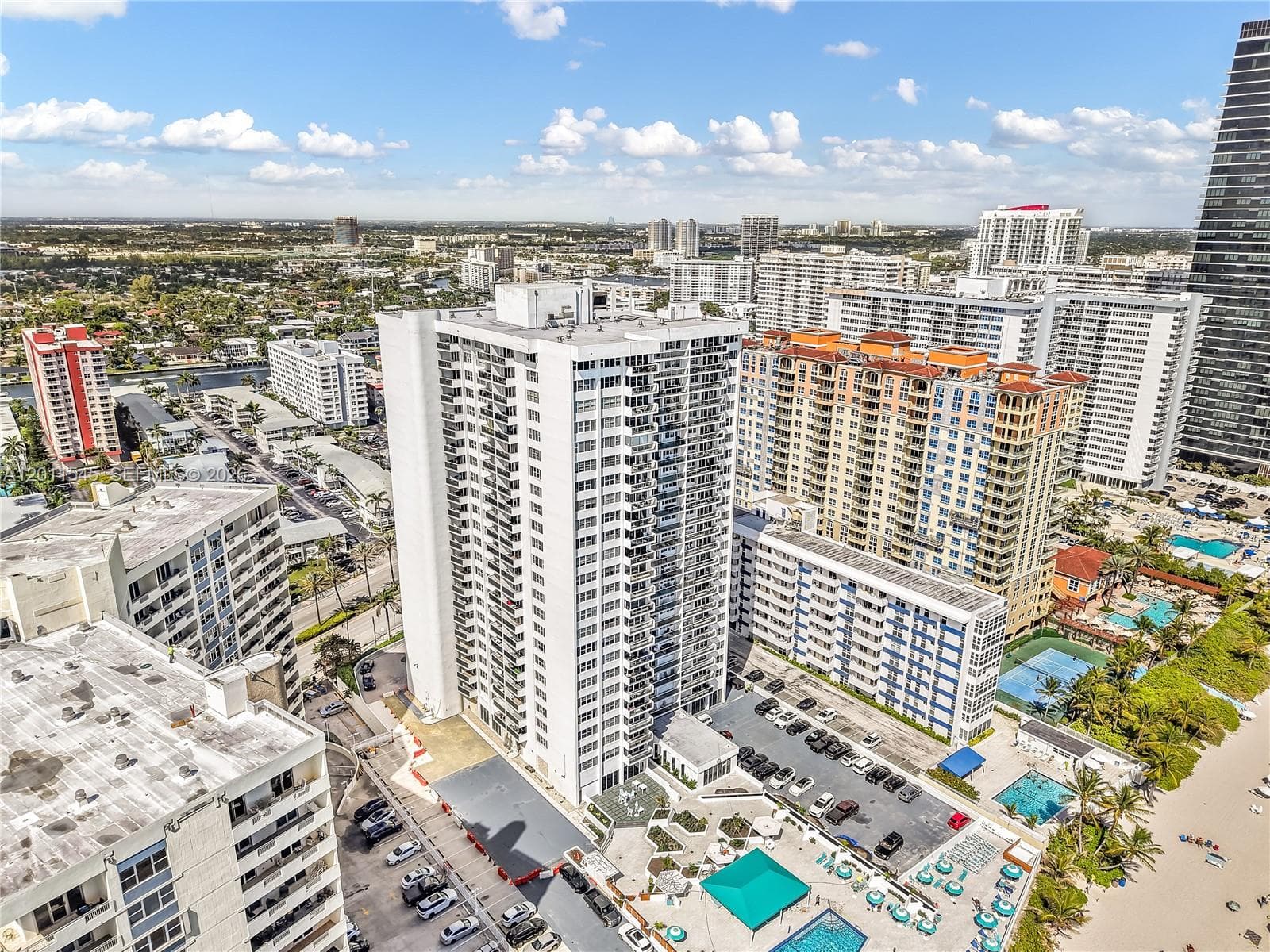 PARKER TOWER CONDO · #2411 in Hallandale Beach - Photo 49