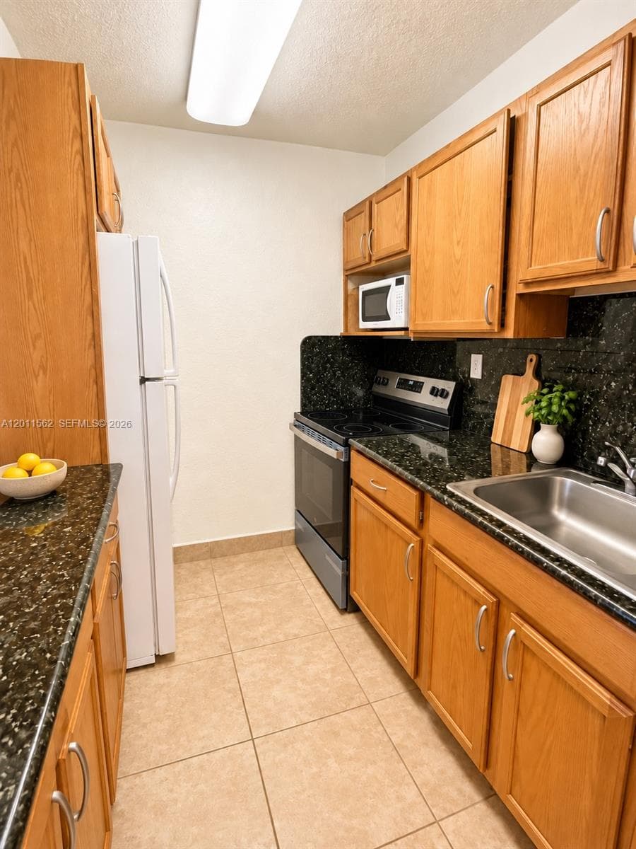 BRICKELL WEST CONDO · #107 in Miami - Photo 6