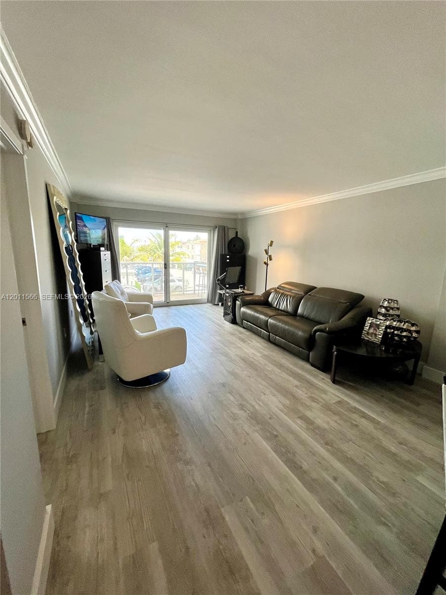 HYDE PARK TOWERS · #203 in Hollywood - Photo 14