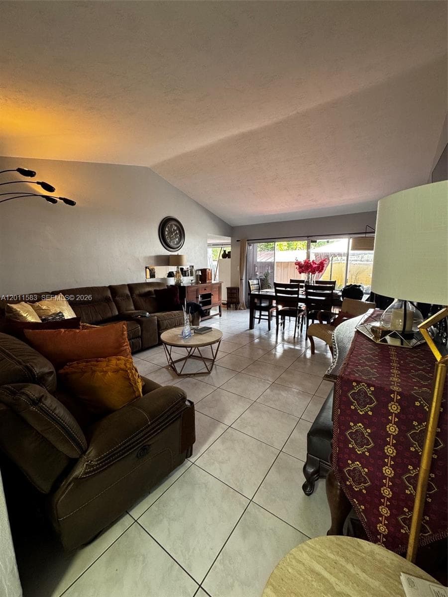 12316 SW 119th Ln photo 8