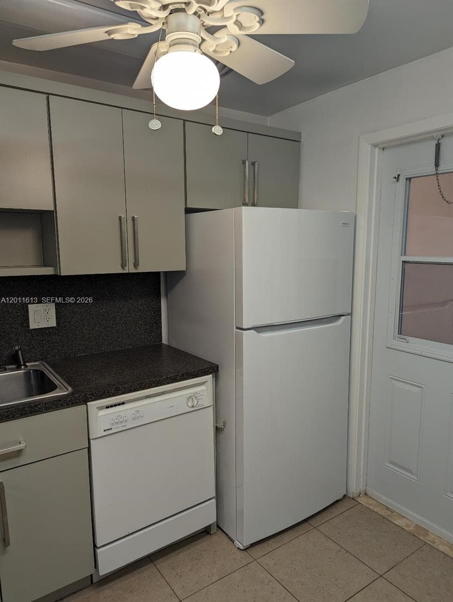 TURF CONDO · #209 in Hallandale Beach - Photo 5