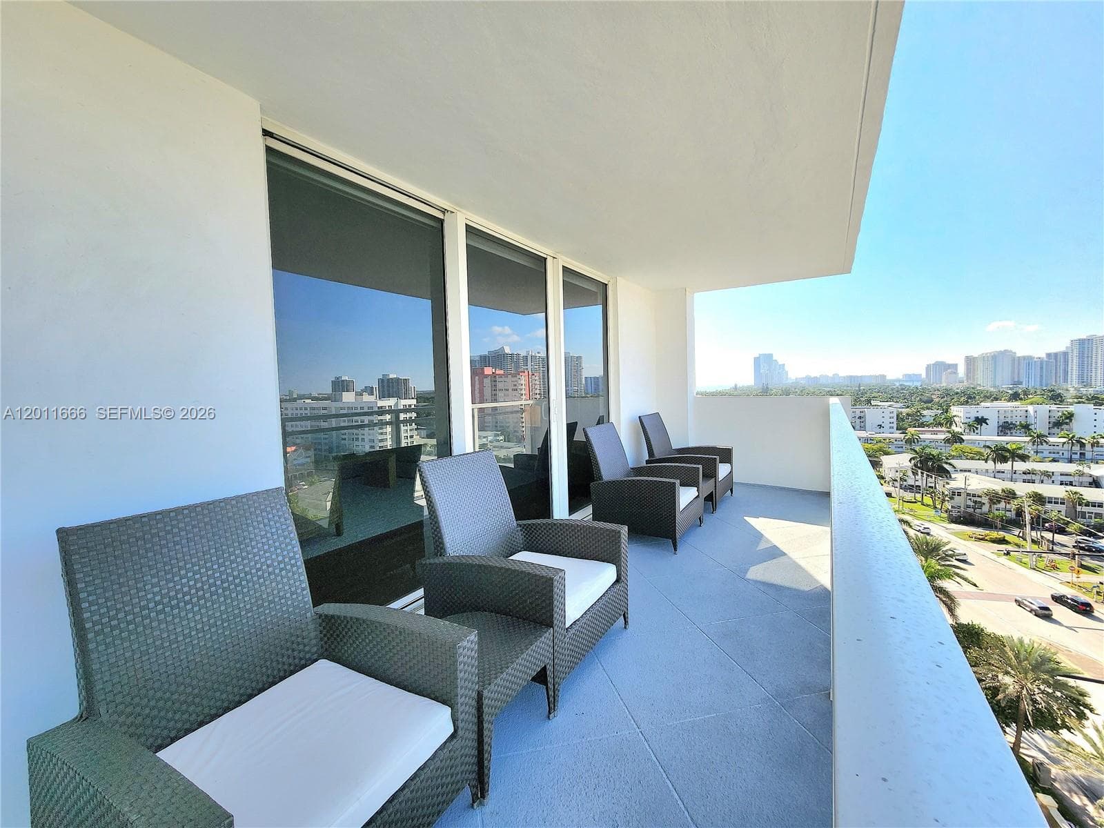 PARKER PLAZA CONDO ESTATE · #1107 in Hallandale Beach - Photo 2