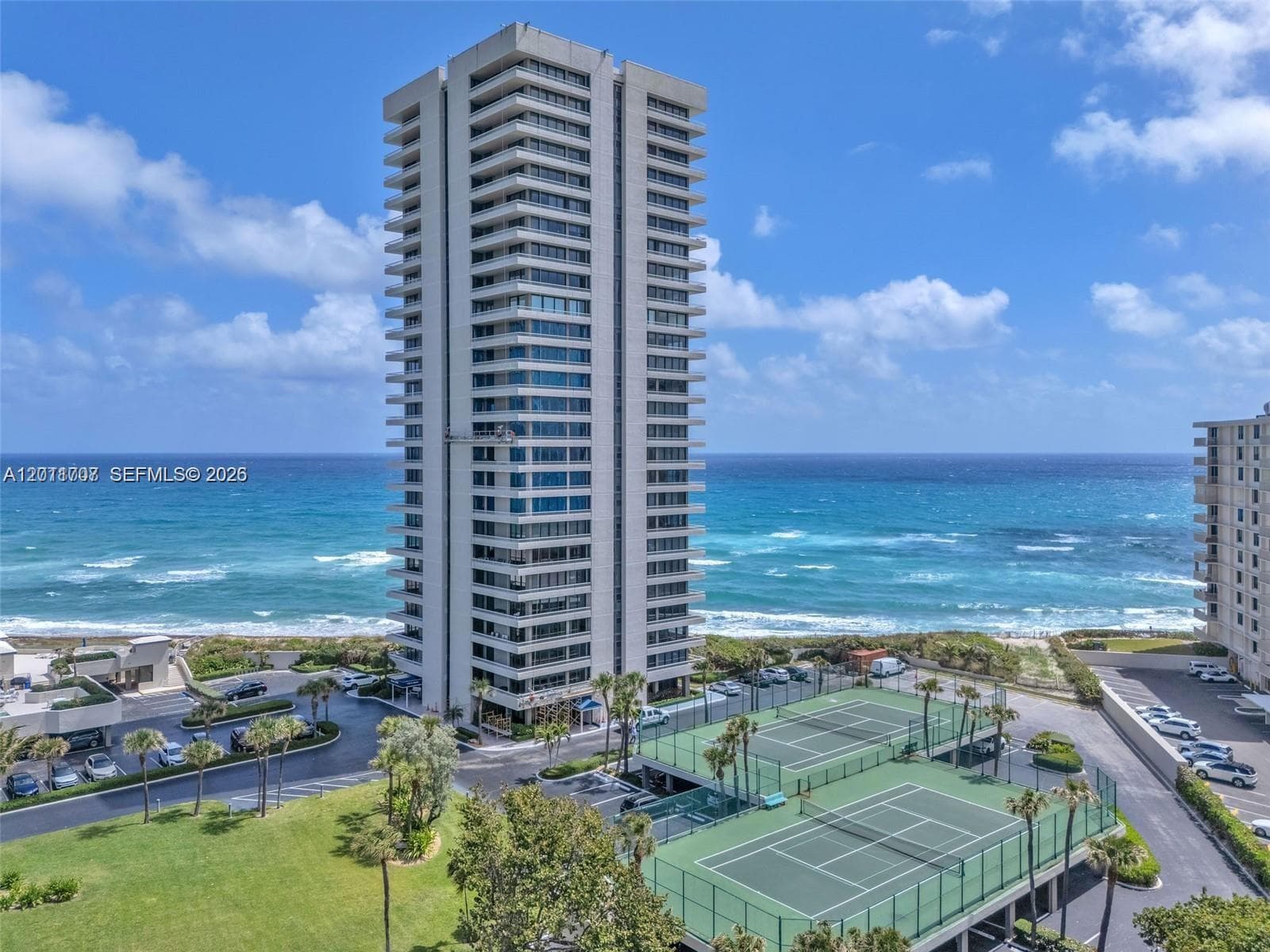 Water Glades · #19B in Singer Island - Photo 2
