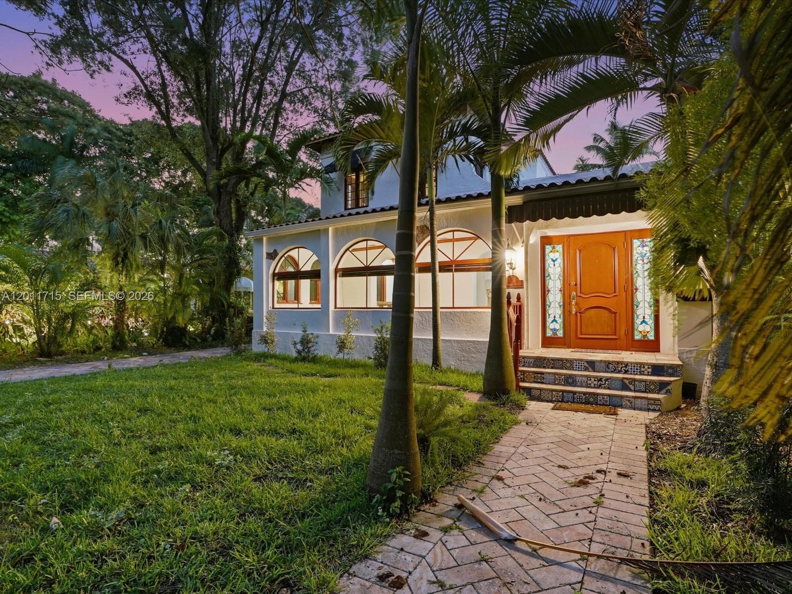 1137 Asturia Ave photo 3