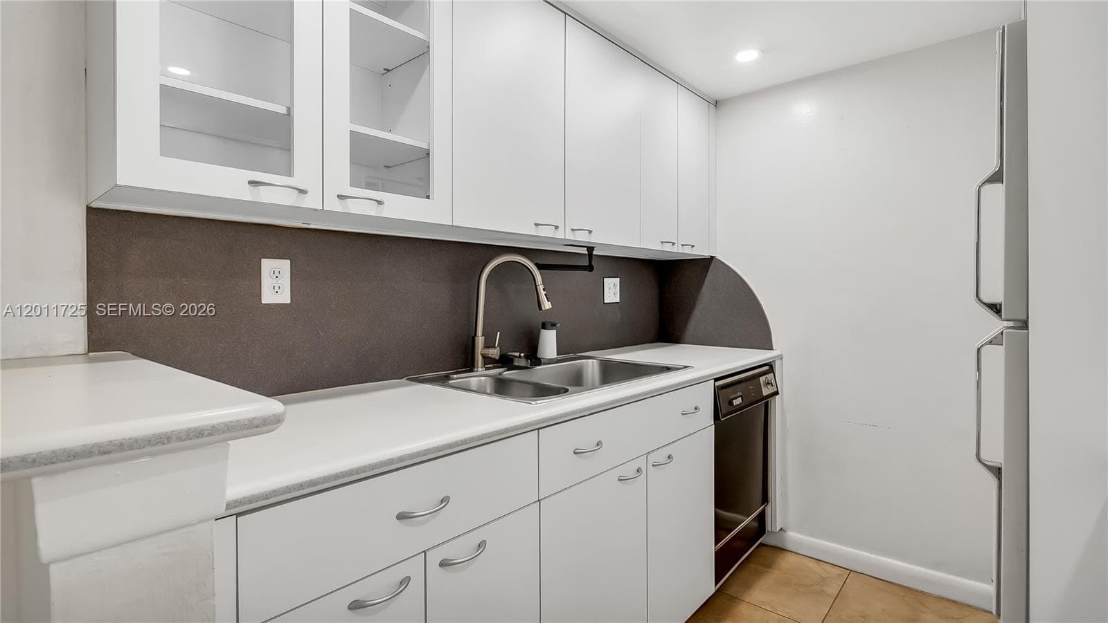 CYPRESS VILLAGE CONDO · #H12 in Miami Lakes - Photo 3